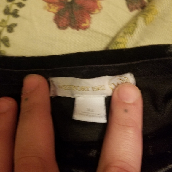 Black "Liquid" Top - Picture 2 of 2